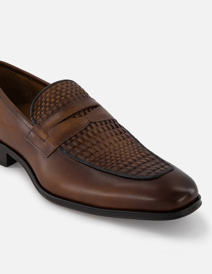 Mocasín en piel napa trenzada color cuero para hombre