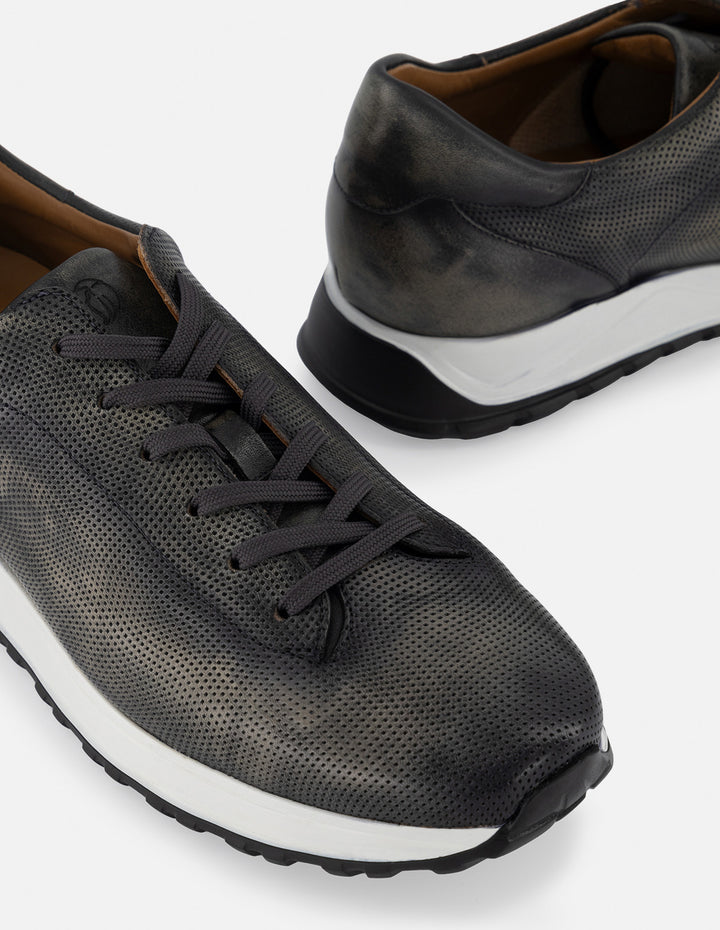 Tenis en piel napa color gris para hombre