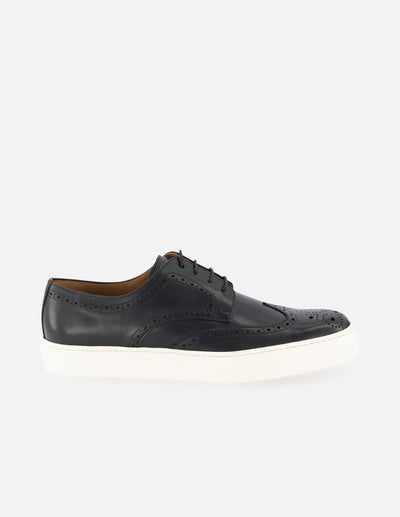 Blucher de piel color negro con detalle en picado maría para hombre