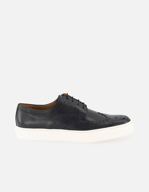 Blucher de piel color negro con detalle en picado maría para hombre