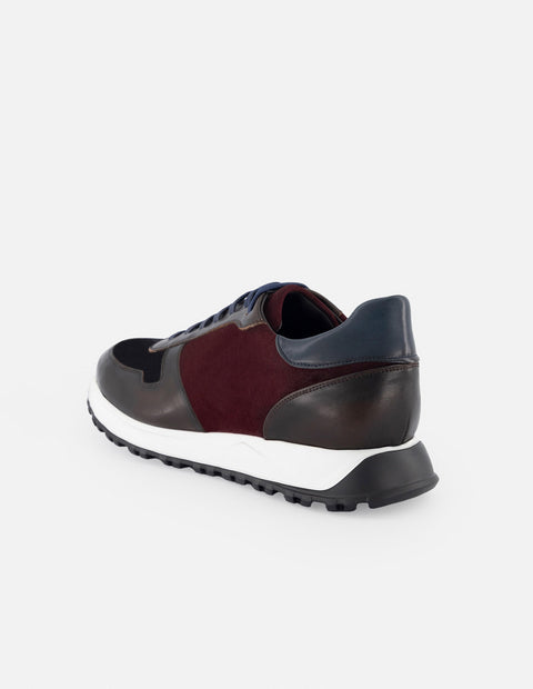 Deportivo en piel color azul con detalles en ante y suela extra light para hombre