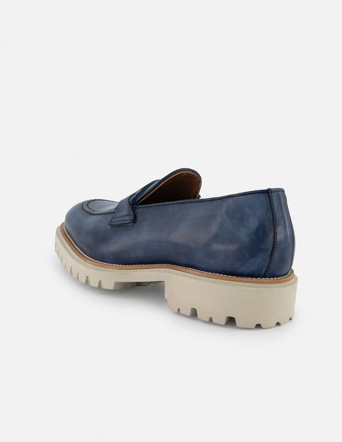 Mocasín en piel napa color azul para hombre