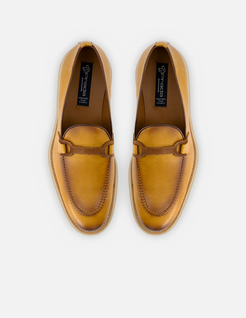 Mocasín en piel napa color cuero para hombre