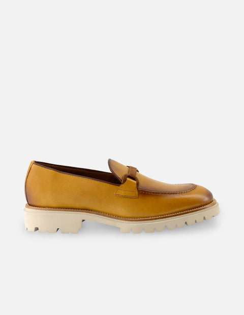 Mocasín en piel napa color cuero para hombre