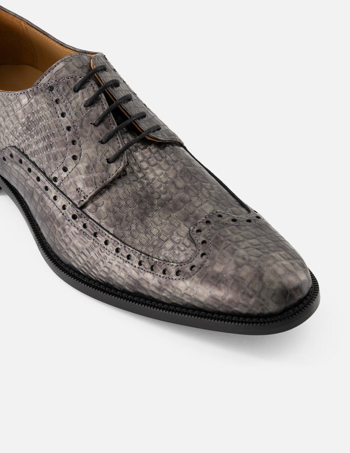 Zapato Blucher gris piel grabada tipo coco para hombre con detalles en picado