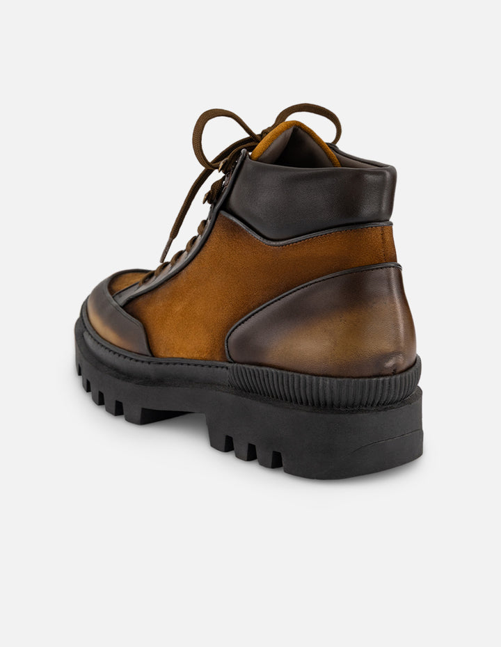 Botines café de piel y ante para hombre con parte superior acolchada