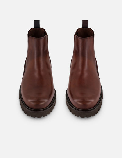 Botines Chelsea café de piel tipo coco para hombre con suela ligera