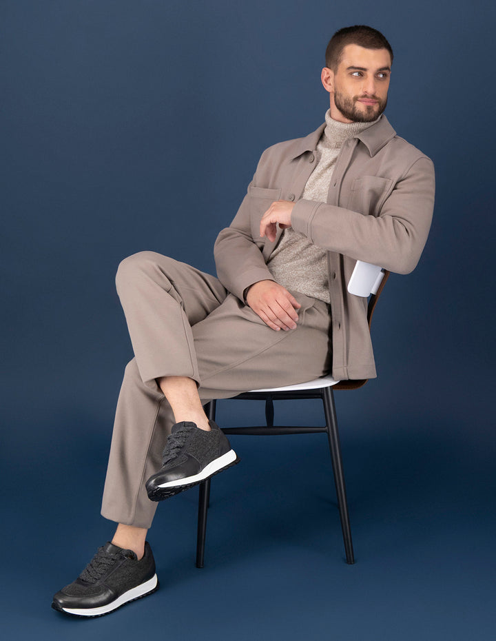 Tenis grises para hombre en textil tipo lana y piel bombeada