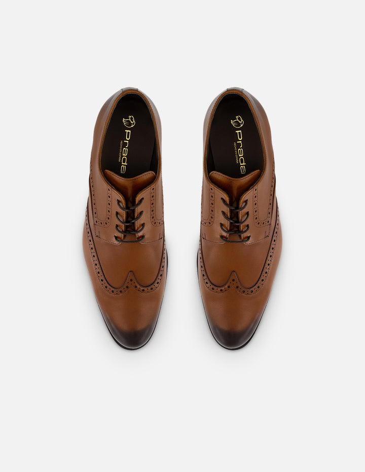 Zapatos blucher color cuero de piel con sombreado en punta