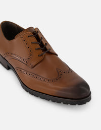 Zapatos blucher color cuero de piel con sombreado en punta