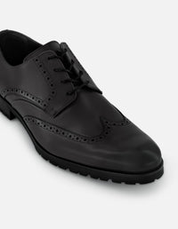Zapatos blucher negro de piel para hombre con detalle en la punta