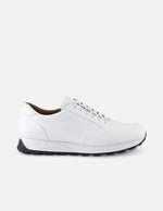 Tenis color blanco en piel con suela deportiva para hombre