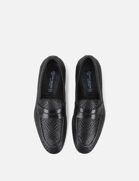 Mocasín en piel tejida color negro