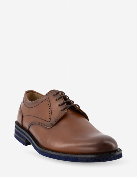 Blucher en piel napa color cuero con calado para hombre