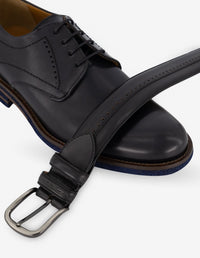 Cinturón en piel color negro con picado para hombre