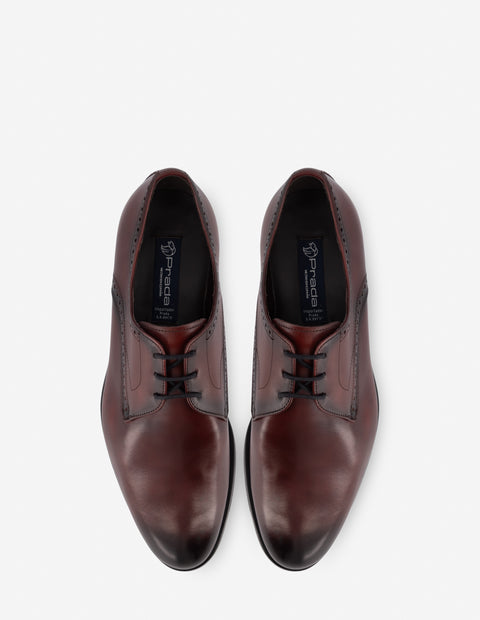 Blucher formal en piel napa color vino con calado para hombre