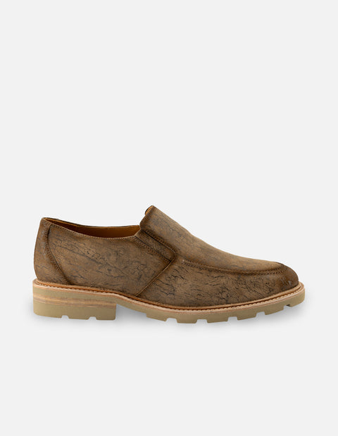 Mocasín en piel ante color beige con acabado metalizado para hombre
