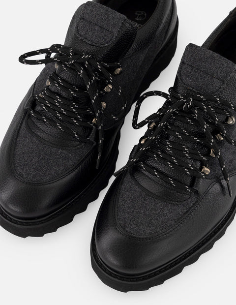 Zapato Oxford gris de piel para hombre con combinación de materiales