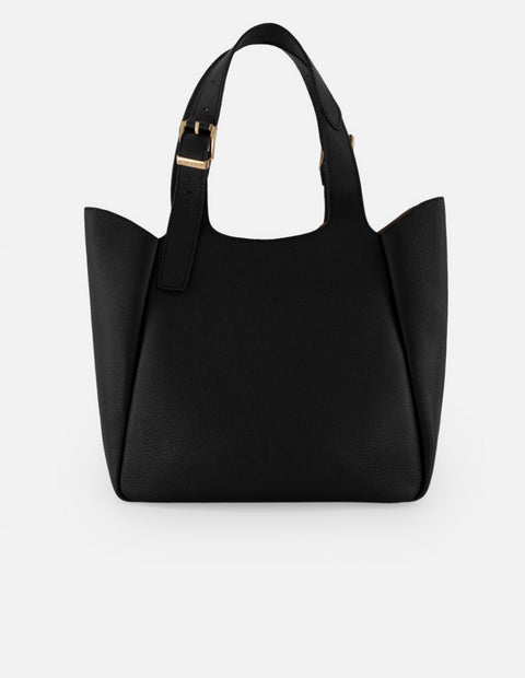 Bolso de hombro negro piel para mujer con accesorio colgante