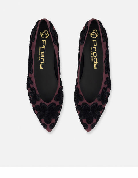 Flats vino ante para mujer con flores bordadas