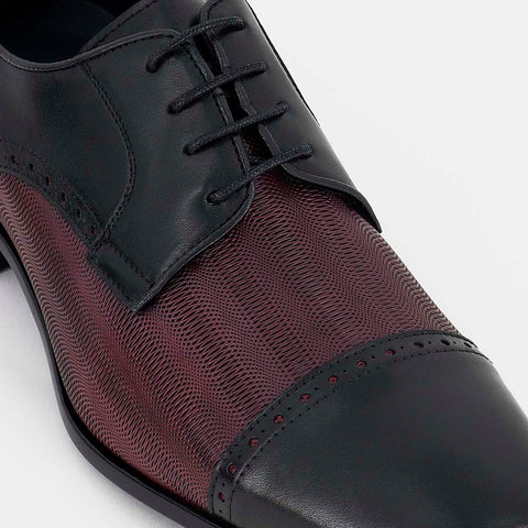Zapato Blucher en Piel Napa con Grabado de Motivos Geométricos