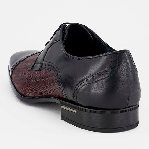 Zapato Blucher en Piel Napa con Grabado de Motivos Geométricos