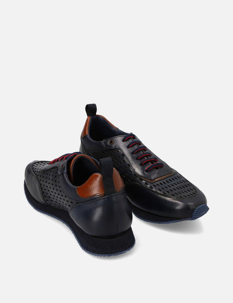 Tenis en piel con picado color marino