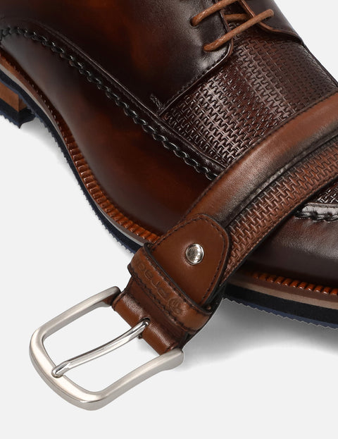 Blucher con bordón en piel grabada color cuero
