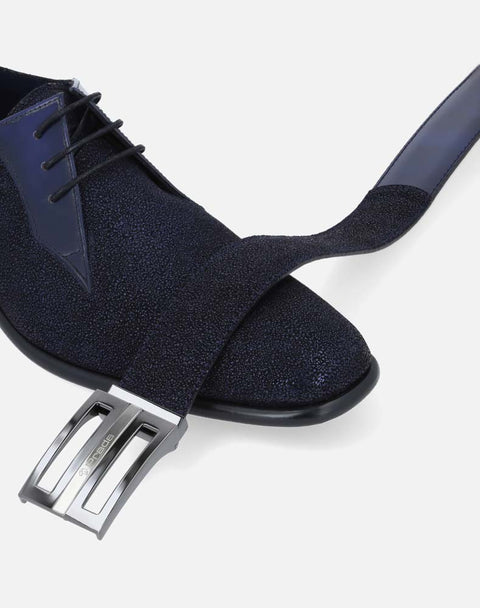 Cinturón azul piel ante grabado exótico para hombre