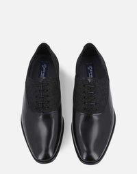 Zapato oxford negro grabado para hombre