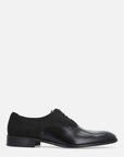 Zapato oxford negro grabado para hombre