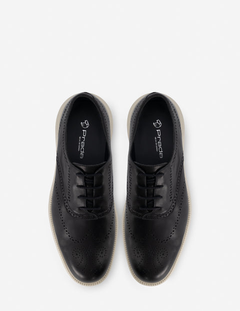 Oxford en piel con picado color negro para hombre