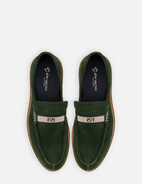 Mocasín en piel ante color verde con letras Pd para hombre