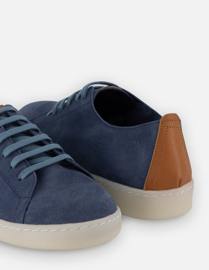 Tenis en piel ante color azul con letras Pd para hombre