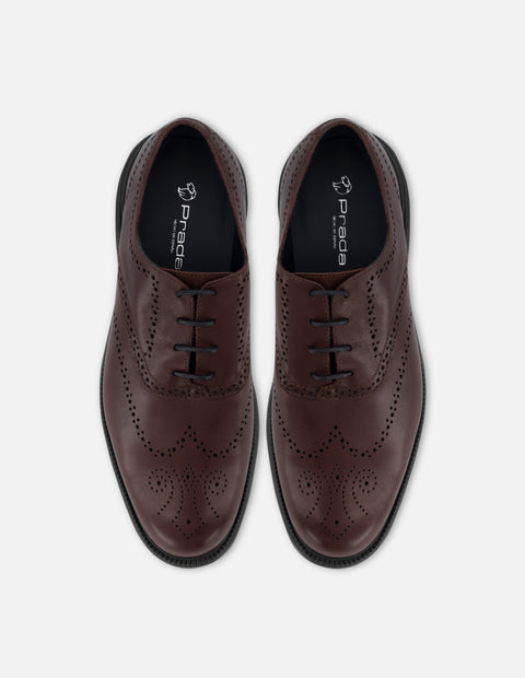 Oxford en piel napa color cuero con detalle en picado maría para hombre