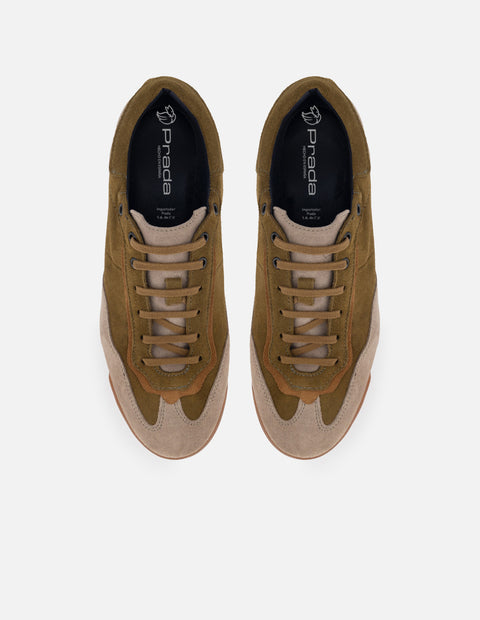 Sneaker en piel ante color kaki con punta y talón en contraste para hombre