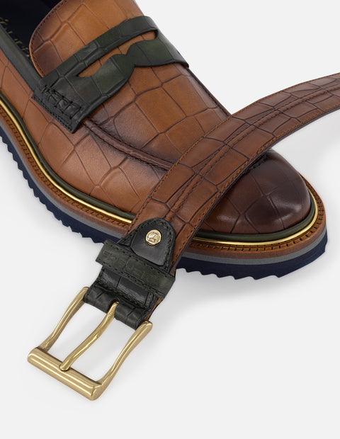 Mocasín en piel con grabado tipo coco en color caoba para hombre