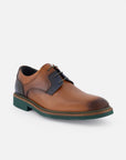 Blucher en piel napa color cuero con detalles verdes y sombreado a mano para hombre