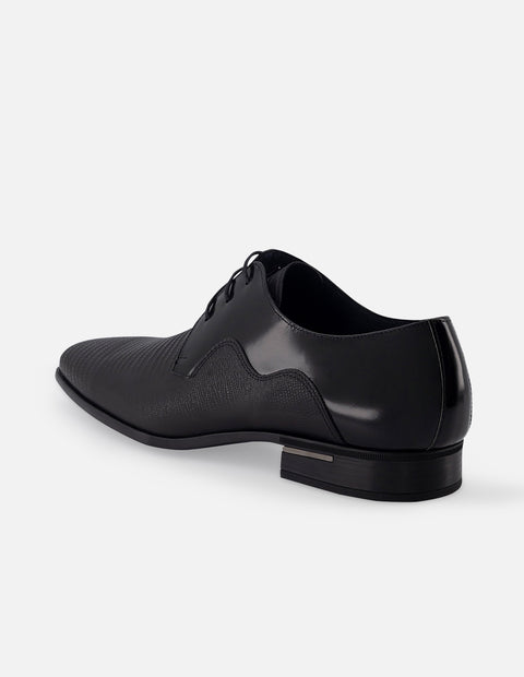 Blucher en piel florantik y gomato grabado color tornasol y suela de goma para hombre.