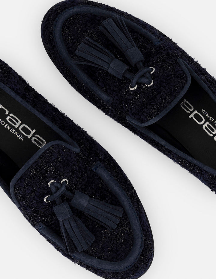 Mocasines azules para mujer con borlas y tweed