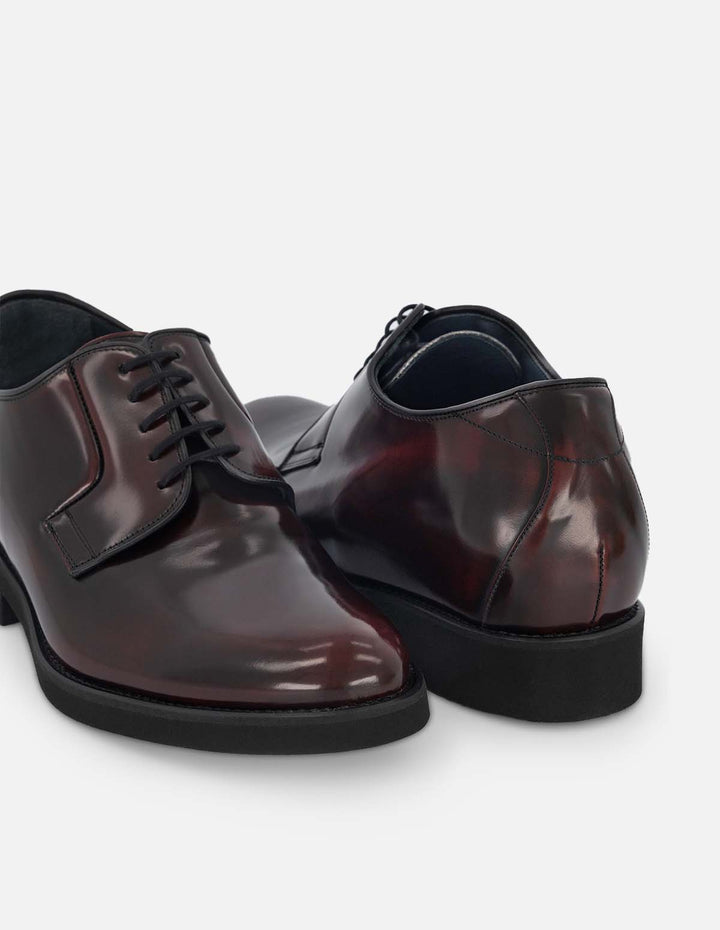 Blucher +7 cm de altura en Piel de charol