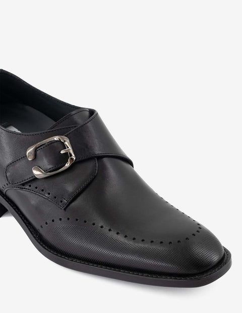 Monk color negro con hebilla en piel de ante