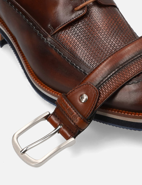 Blucher +7 cm de altura en piel grabada con bordón color caoba