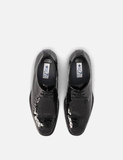 Blucher +7 cm de altura en charol con grabado color negro