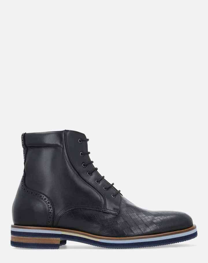 Bota de cordones +SIE7E cm de altura negra grabada para hombre