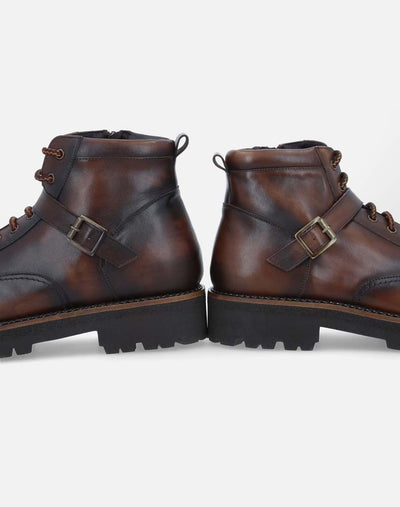 Bota de combate +SIE7E cm de altura color cuero para hombre