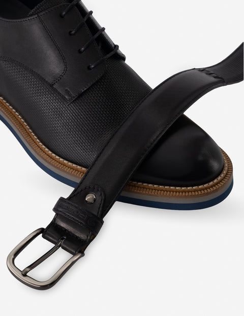 Blucher +7 cm de altura en piel napa color negro con pespunte para hombre