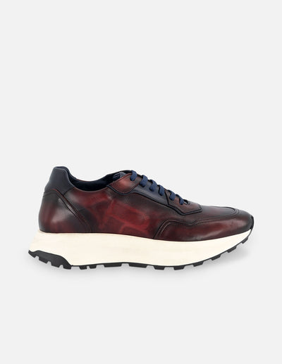 Tenis deportivo +7 cm de altura  de piel tipo coco color vino para hombre
