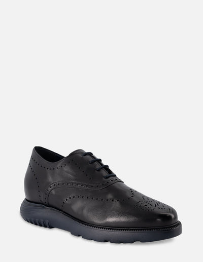 Oxford +7 cm de altura en piel color negro con picado para hombre