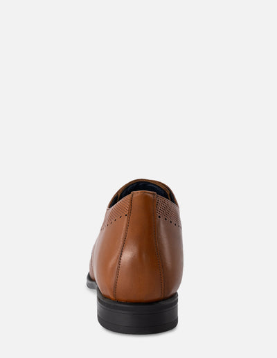 Zapato Blucher +7 cm de altura en piel color cuero con picado para hombre